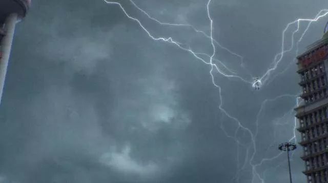 大雨傾城的這個季節，智慧城市安防監控給你關懷