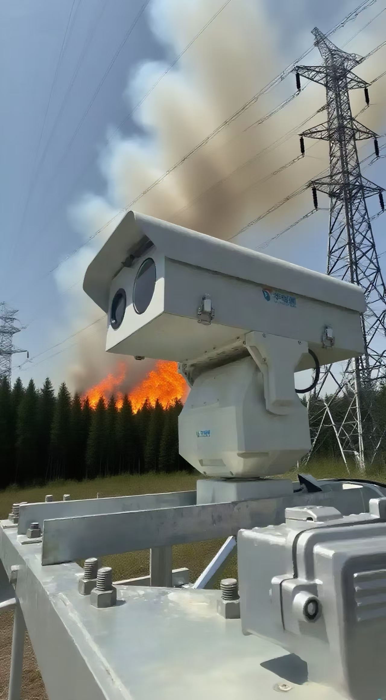 云貴川林區(qū)如何防控森林火災(zāi)？雙光譜攝像機3公里全天候監(jiān)控，GIS精準(zhǔn)定位來助力！