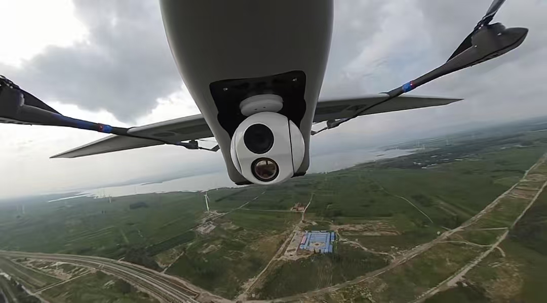 多傳感器光電跟蹤轉臺